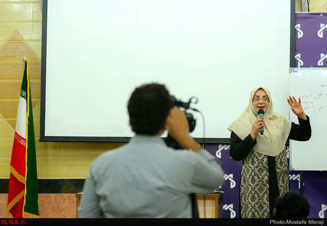 همایش آموزش فن بیان با حضور فرزانه معصومیان در قم