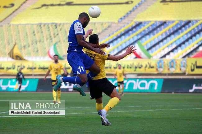 گزارش تصویری فوتبال سپاهان و استقلال 