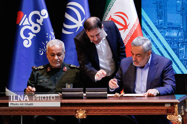 امضای قراردادهای میدان گازی مشترک پارس جنوبی