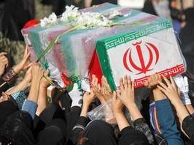بدرقه پرشکوه ۵۰ شهید جنگ رمضان در اصفهان