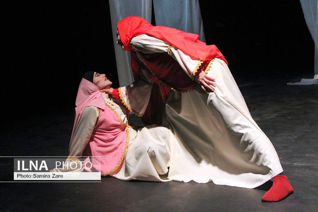 دومین روز جشنواره تئاتر فجر مناطق کشور (نمایش خواب‌هایم سراغ تو را م�