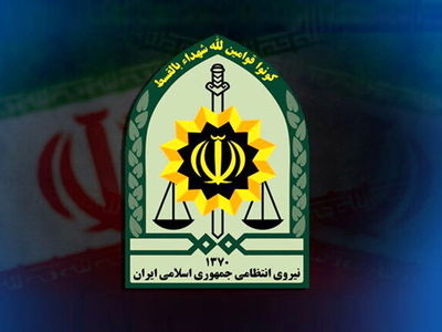 کشف ۶۰ هزار قبضه انواع سلاح سرد و دستگیری دو تروریست