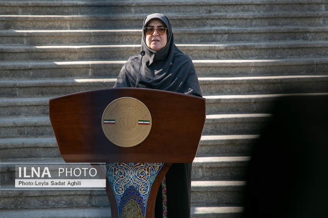 حاشیه جلسه هیات دولت - ۷ آبان