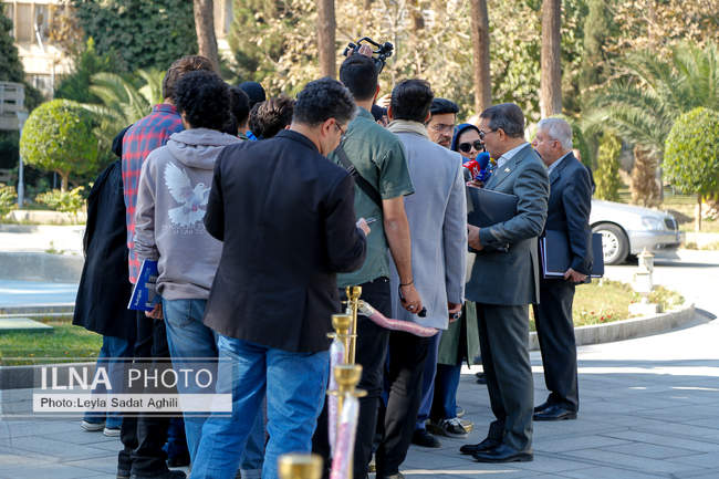 حاشیه جلسه هیات دولت - ۲۸ آبان