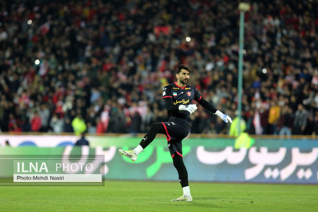 دیدار تیمهای فوتبال پرسپولیس تهران و فولاد خوزستان