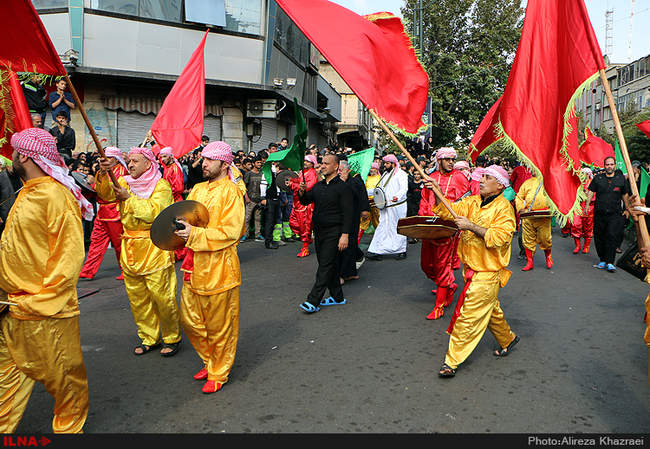 مراسم عزاداری و خیمه سوزان روز عاشورا در بازار تهران