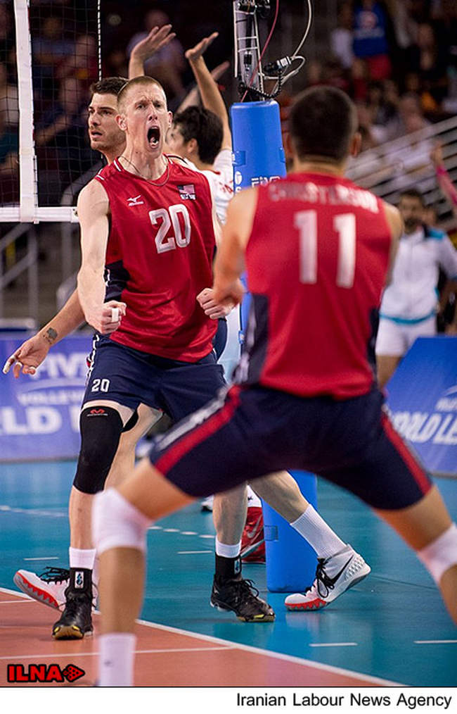 دیدار تیمهای والیبال ایران و آمریکا