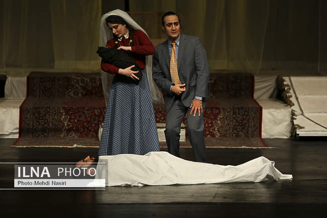 نمایش «دایره گچی قفقازی» 