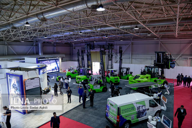 حال و هوای نمایشگاه بین المللی تهران