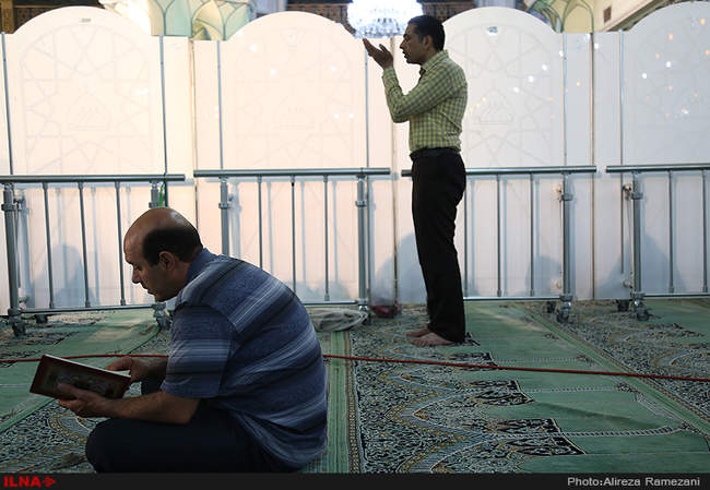 جزء خوانی قرآن کریم در حرم حضرت عبدالعظیم حسنی (ع)