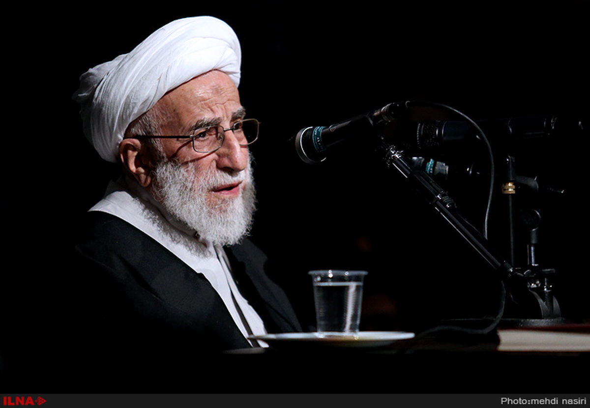 آفرین بر آنها که گفتند «می‌میریم ذلت نمی‌پذیریم»/ برخی مسئولان باورشان شده که نمی‌‌توانند بدون امریکا کاری کنند/ ما می‌‌توانیم آل‌‌سعود را بشکنیم