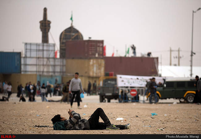 بسته شدن مرز مهران و سردرگمی هزاران زائر ایرانی/12