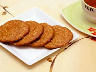 طرز تهیه بیسکوییت جو در منزل