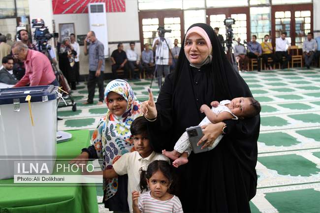 انتخابات پرشور مردم بندرعباس در چهاردهمین انتخابات ریاست جمهوری