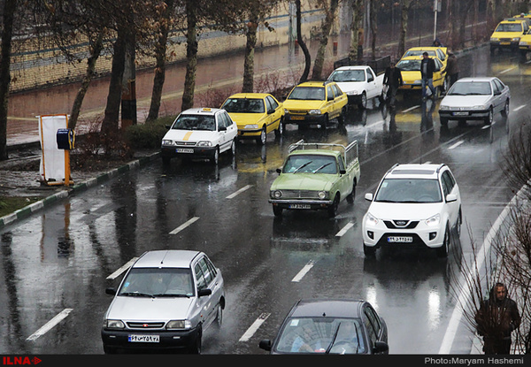 آخرین وضعیت تردد در محورهای مواصلاتی/ بارش باران در جاده‌های ۳ استان کشور