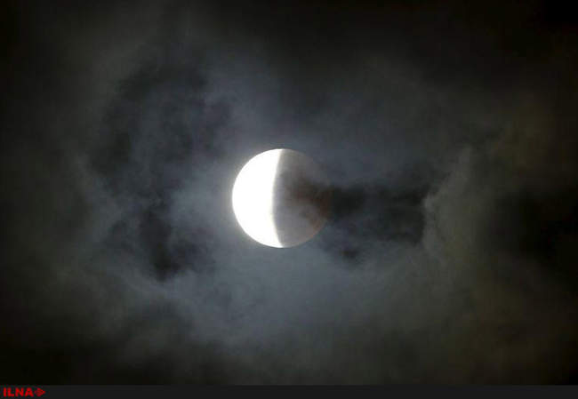 ماه گرفتگی منحصر به فرد در سرتاسر جهان