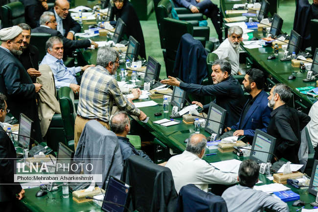 نشست علنی یکشنبه پنج مرداد مجلس شورای اسلامی 