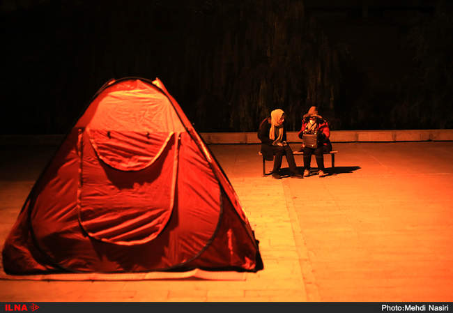 حضور مردم تهران در سطح شهر پس از وقوع زلزله-2 