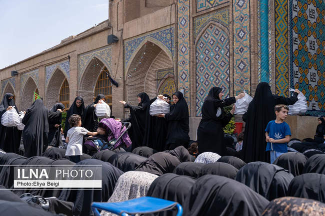 نماز ظهر عاشورا در قزوین