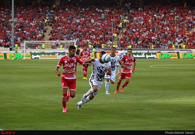 دیدار تیم های فوتبال پرسپولیس تهران و راه آهن تهران/2