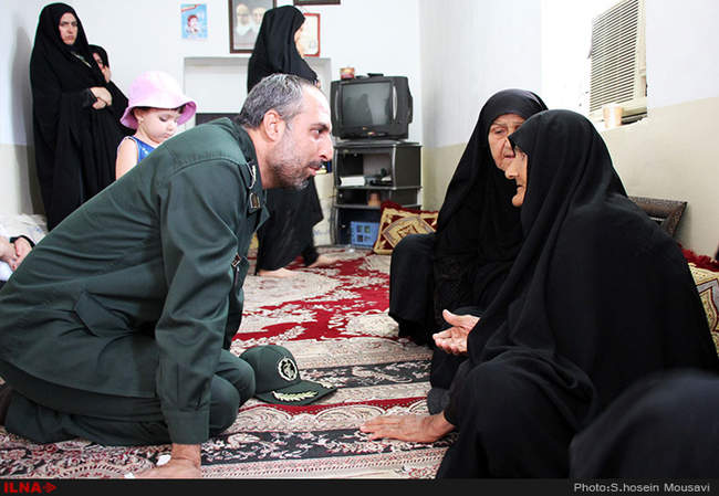 تشییع همرزم شهید چمران بر دستان عاشقان حسینی 