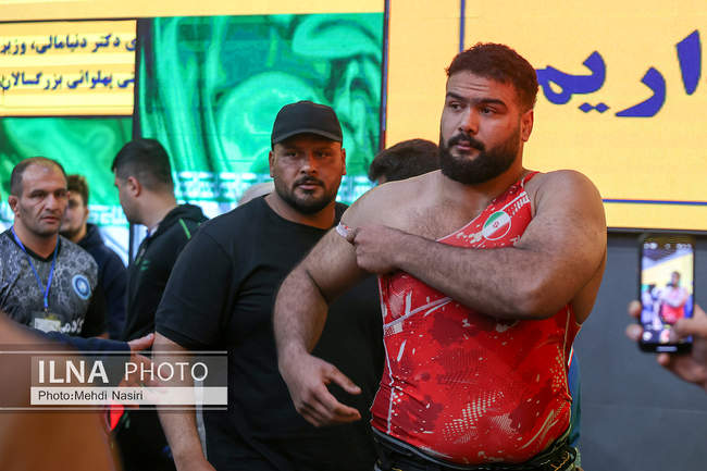 گزارش تصویری از رقابت‌های کشتی تعیین پهلوان سال ۱۴۰۴