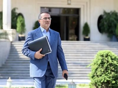 رفتار کارمندان در میزان پرداخت حقوق آن‌ها اثر می‌گذارد