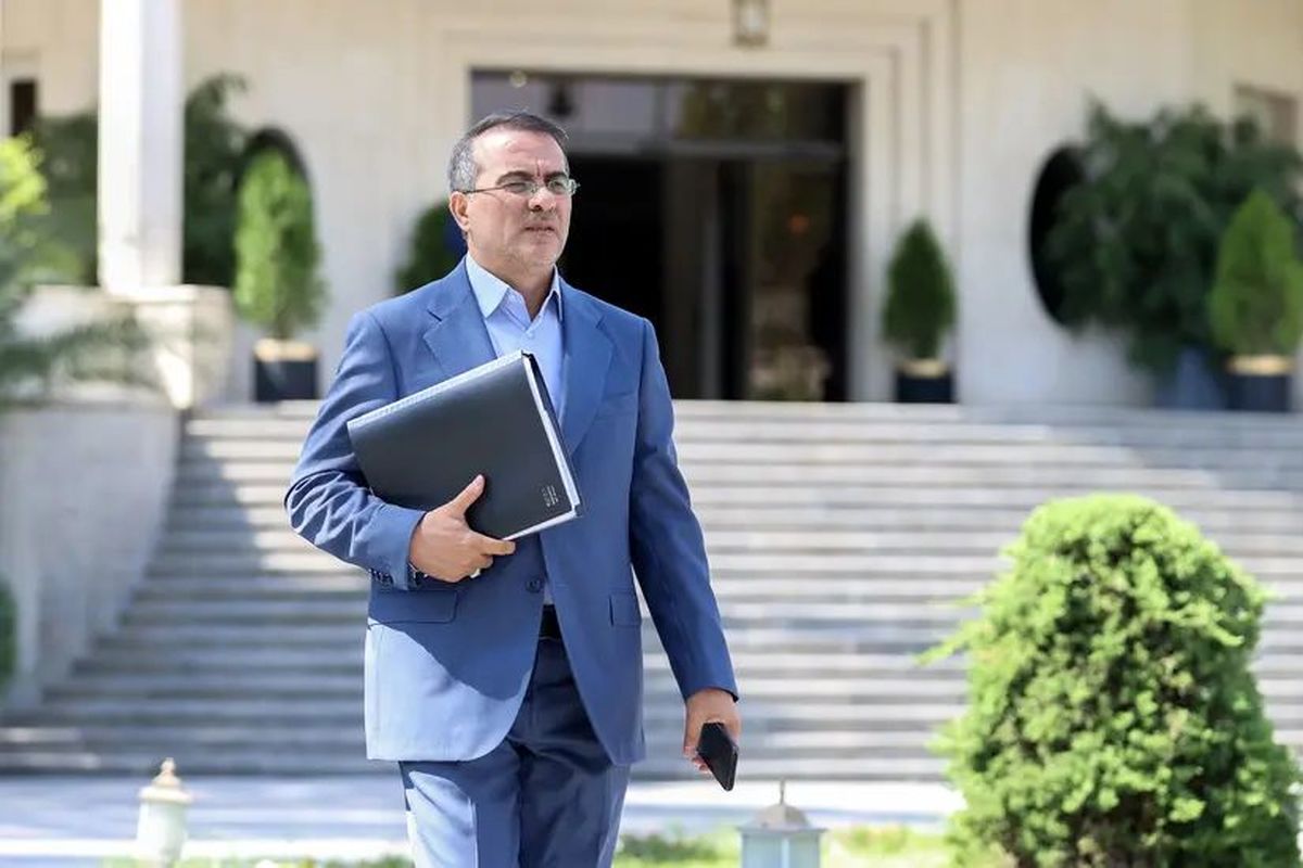 رفتار کارمندان در میزان پرداخت حقوق آن‌ها اثر می‌گذارد