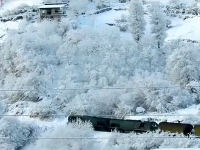 منظره زیبای برفی صبح امروز در پل‌سفید سوادکوه + فیلم