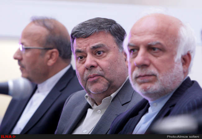 رونمایی از ۳۰ عنوان کتاب جدید اداره نشر وزارت امور خارجه
