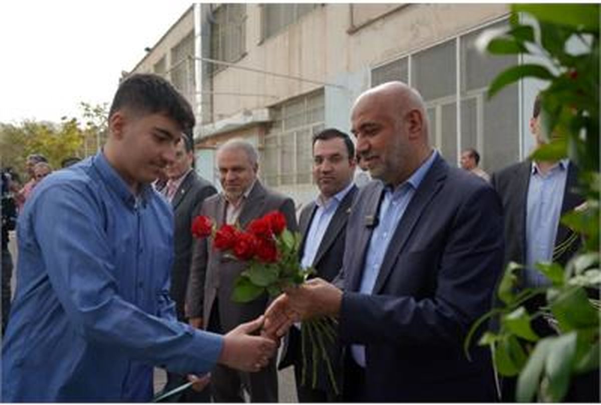 هیچ هنرآموز هنرستانی در ایران یا جهان بیکار نمی‌ماند