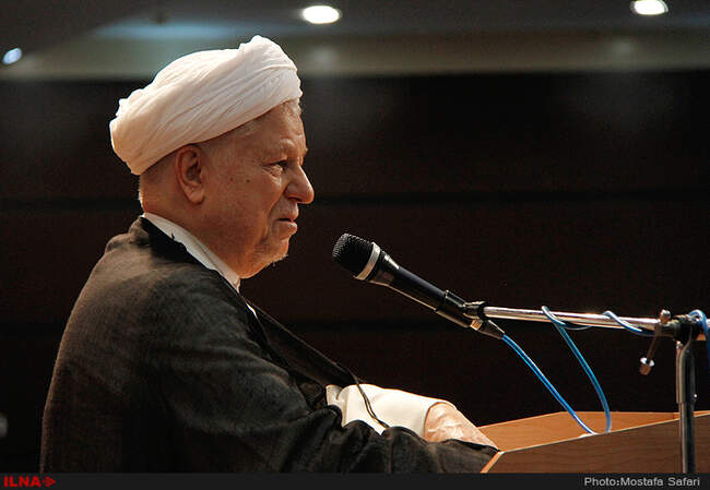 بازدید آیت الله هاشمی رفسنجانی از چند طرح در دانشگاه آزاد اسلامی واحد مشهد 