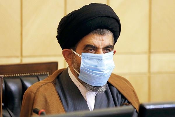 چرا با گذشت ۸ ماه سوال از وزیر صمت در دستور کار مجلس قرار نمی‌گیرد/ روسای سابق مجلس هیچ‌گاه اینگونه در مباحث ورود نکرده‌اند