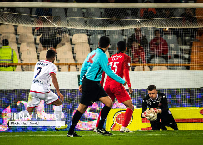 لیگ برتر فوتبال: پرسپولیس تهران۱ - نساجی مازندران ۰