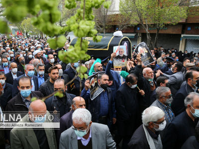  تشییع پیکر مرحوم آیت‌الله محمد محمدی ری‌شهری 