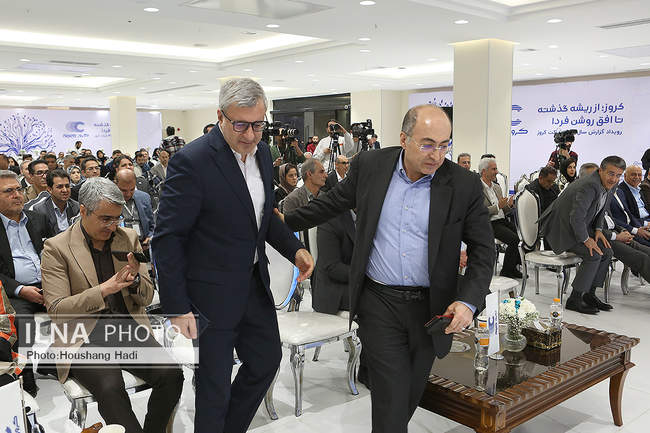 نشست رونمایی از گزارش 1403 شرکت صنایع تولیدی کروز