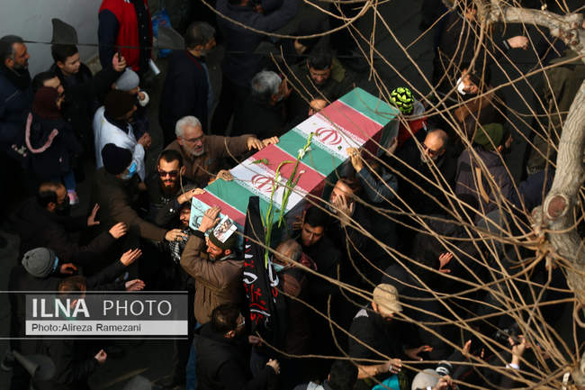 مراسم تشییع پیکر ۲۰۰ شهید گمنام دوران دفاع مقدس در تهران/2