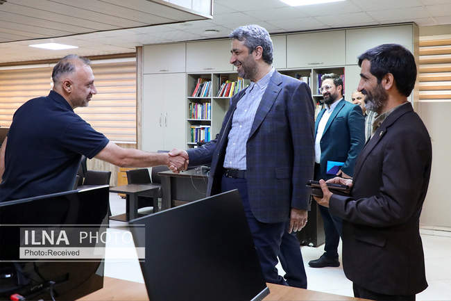 بازدید معاون ارتباطات و اطلاع‌رسانی دفتر رئیس‌جمهور از خبرگزاری ای