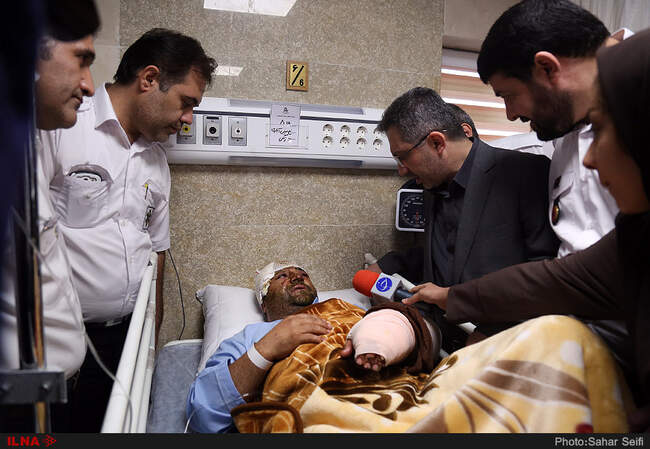 بازدید رئیس اورژانس کشور و معاون درمان وزیر بهداشت از مصدومان تصادف اتوبوس زائران اربعین