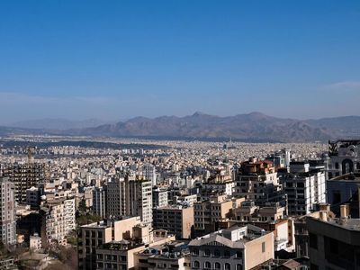 تداوم وضعیت «قابل قبول» هوای تهران