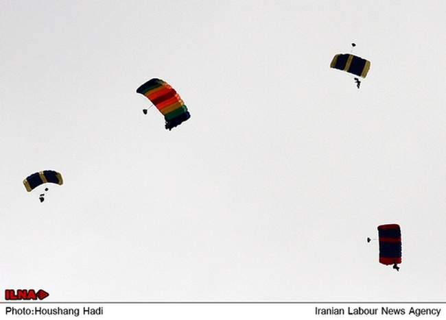 حضور رییس جمهور در راهپیمایی یوم الله ۲۲ بهمن