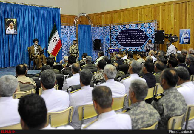 دیدار فرماندهان و مسئولان ارتش با رهبر انقلاب