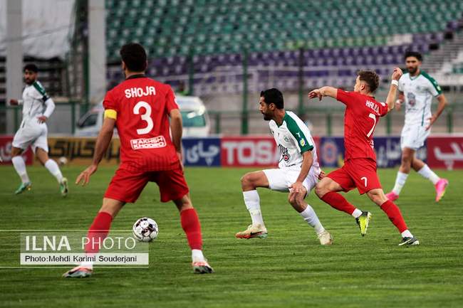 توقف تیم فوتبال تراکتور تبریز  برابر ذوب آهن اصفهان