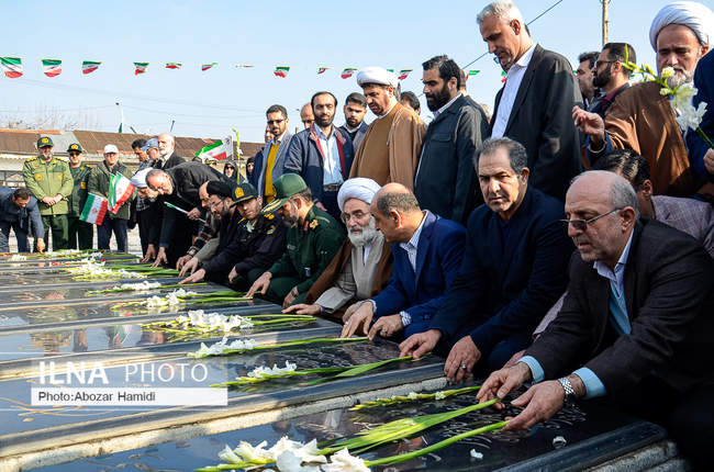  دهه فجر و آیین گلباران مزار شهدا رشت توسط نماینده ولی فقیه و استاندا