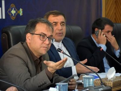 بانک‌ها و دستگاه‌های اجرایی ملزم به همراهی برای رفع موانع تولید در فارس