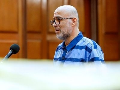 حکم محکومیت طبری در شعبه هم‌عرض مجددا صادر شده است/ تائید مجازات حبس اکبر طبری در انتظار رای نهایی دیوانعالی کشور