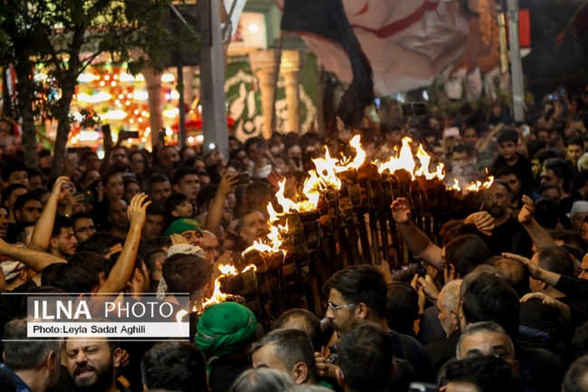 آیین مشعل گردانی در دولت آباد