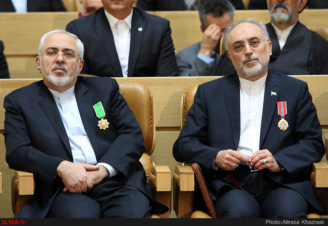 مراسم تجلیل از خانواده شهدای هسته‌ای و افتخار آفرینان برجام/1