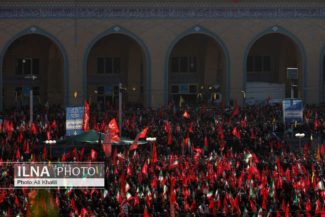 اقامه نماز بر پیکر رهبر شهید انقلاب در مصلای تهران / 7