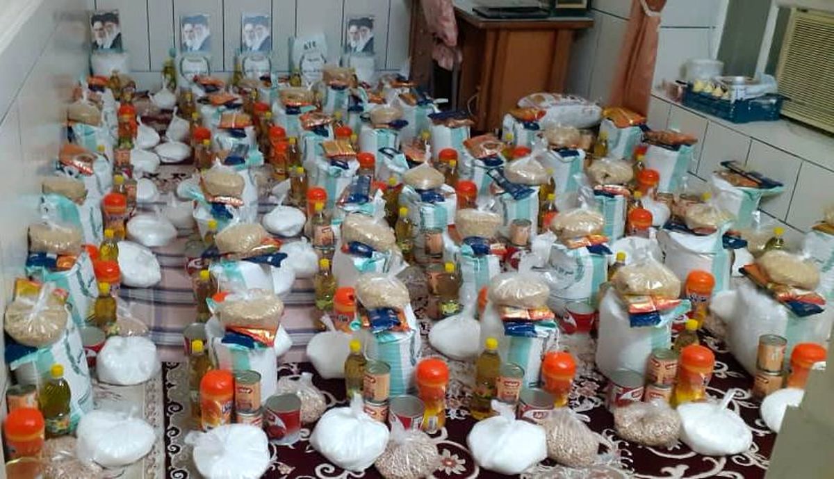 بازاریان دهشیخ لامرد برای ۲۰۰ مددجوی بهزیستی سبد کالا تهیه کردند 